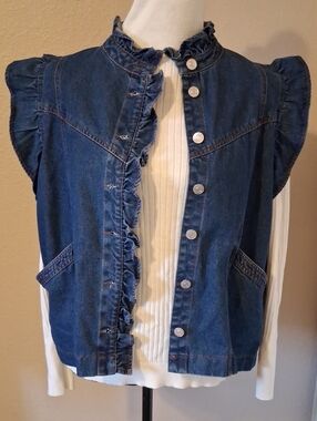 entro Sleeveless Blue Denim Ruffle-Trim, Front Button Up-Vest (L)